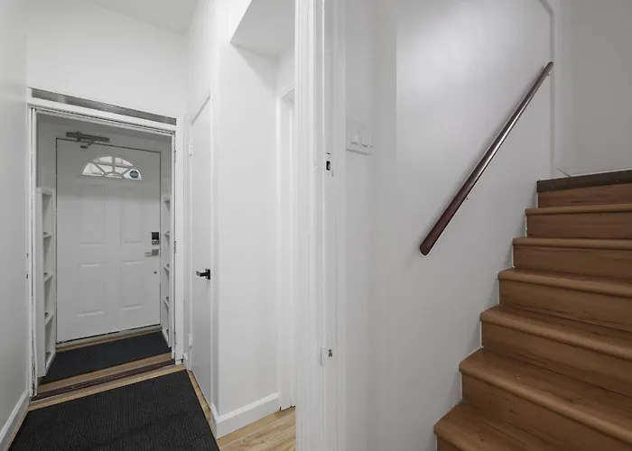 Shadyside, !i Modern And Bright Private Bedroom With Shared Bathroom * Pittsburgh